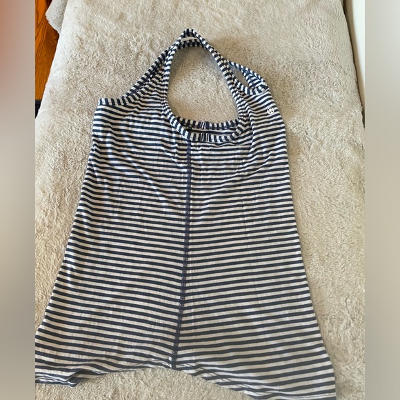 2 Lululemon Studio Racerbacks - Picture 15 of 16